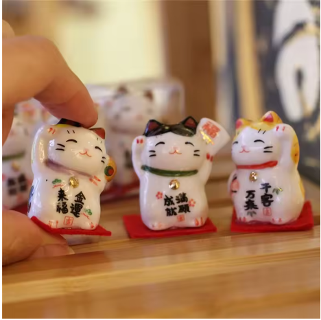 Mini Maneki Neko Japonais – Écriture Traditionnelle